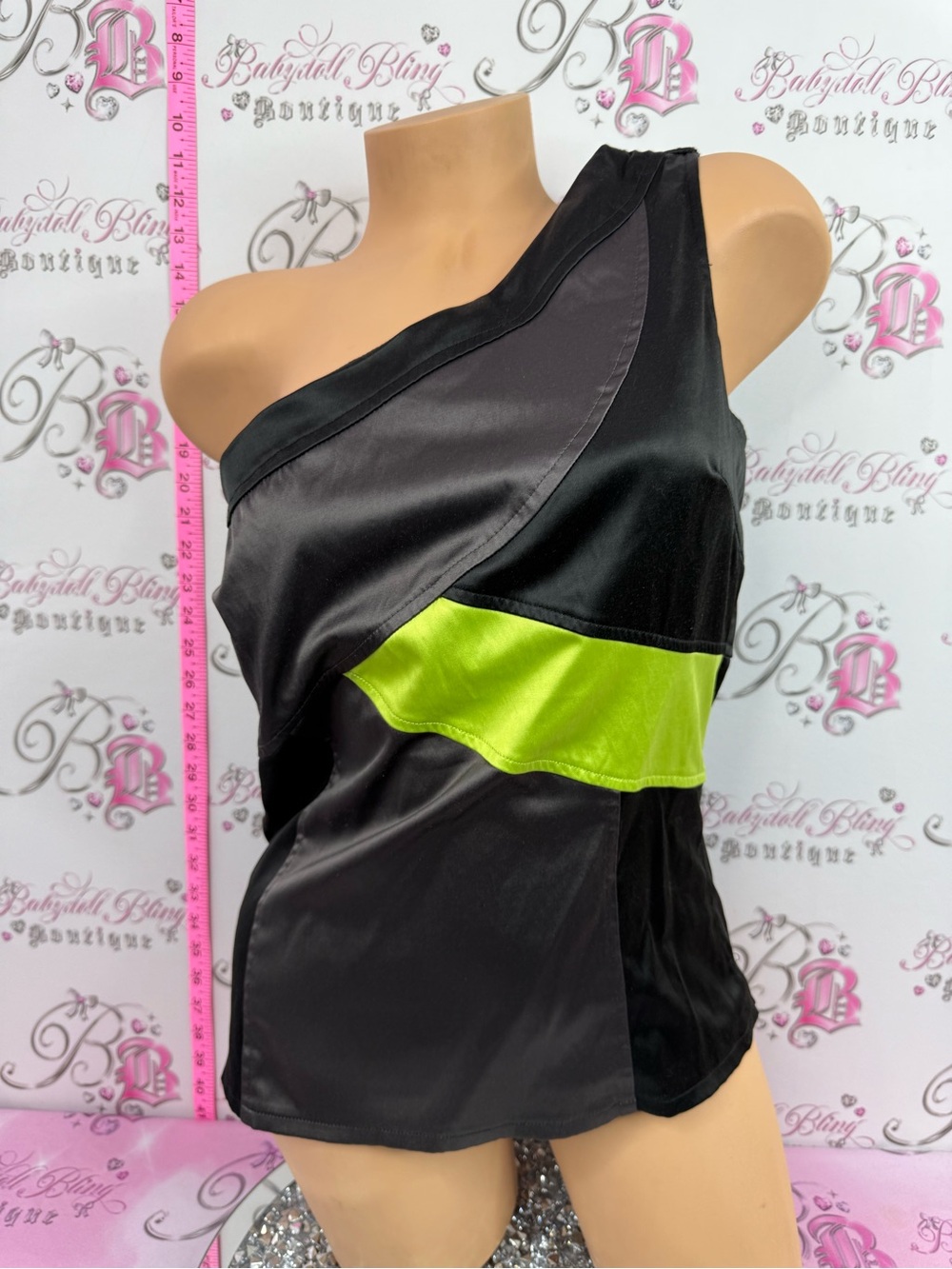 Costa Blanca shiny One-Shoulder Tank Top in Black and Lime